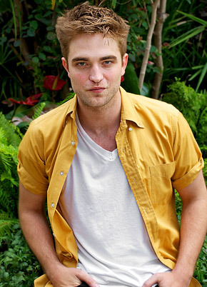  Round 1: Robert Pattinson I will start.Here is my pic of Robert...