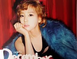 Then I'll post for Taeyeon. (Wow ~ Taeyeon who is my ULTIMATE BIAS got to pose for the month of Decem