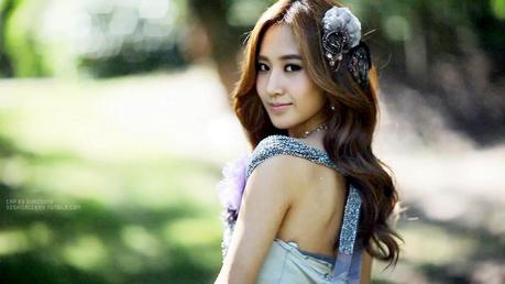  yuri^_^she is so pretty here! yuri and jessica are my fav member so ill be posting one of them in e