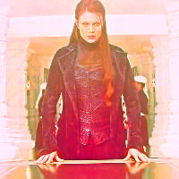  Theme 3: [url=http://www.fanpop.com/clubs/vampires/picks/results/1254246/10in10-icon-challenge-round-