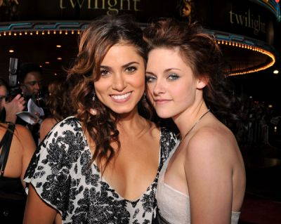 here is your 1st request of Kristen and Nikki together,from the Twilight L.A. premiere