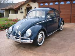  Queen Chrysalis would drive a 1955 Volkswagen Beetle. What would Carrot haut, retour au début have?