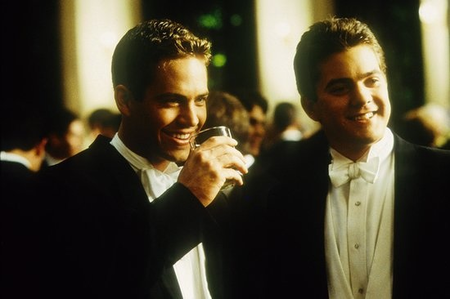  ...neither because they're twins Paul Walker hoặc Joshua Jackson?