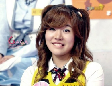  [i] Sunny has the definition of cuteness all over her <333 [/i]