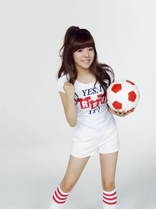 Round 3: Picture of Your 7th Wearing Shorts!
Sunny