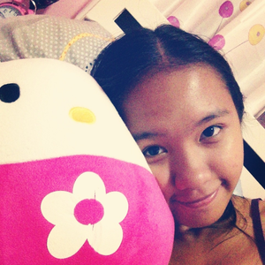  [i] Me with my Kitty ^^ I totally look haggard T^T [/i]