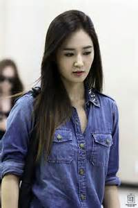 here Yuri at Gimpo Airport from Hapon I COMMAND a pic of sunny with ponytail (run devil run) like f