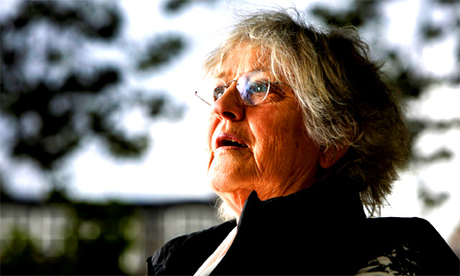  [b][u]Day 13 - An older FAK[/u][/b] Germaine Greer, aged 77, is the tác giả of many feminist sách