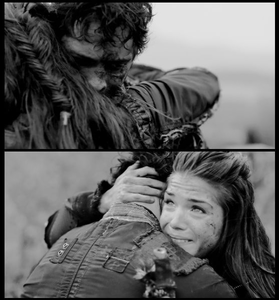  [b][i]Day 17: Happiest Moment(s)[/b] Basically anytime Bellamy is reunited with Octavia[/i] hoặc