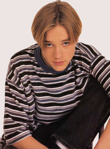  दिन 28 - Who was your 90's crush? Devon Sawa, I had a huge crush on him in the late 90s and early