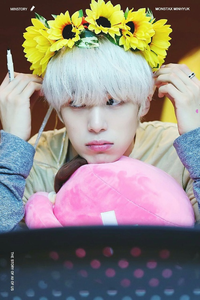  1st round A hot pic of Kihyun are closed!!! 2nd round is open now: A sweet/aegyo pic of Minhyuk