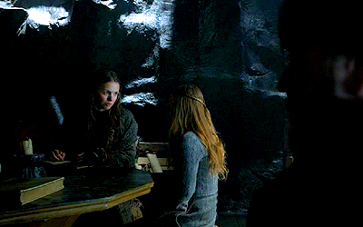 I didn't remember this scene either, where Shireen teaches Gilly how to read.  I believe this is the 