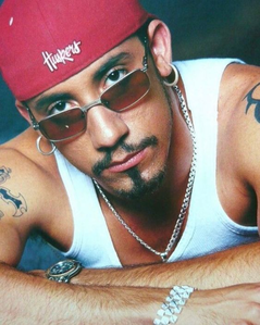  hari 1: AJ from Backstreet Boys in sunglasses note: I have a crush on badboys *-*! They bring me thr