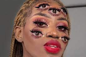 I had to show this! The latest in make up techniques from Tik Tok! *drum roll* 🥁....