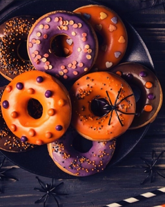 Anyway...have some spooky donuts!!