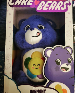 Next is the Harmony bear. I love the color of the fur! Again, the picture doesn't do it justice. It's