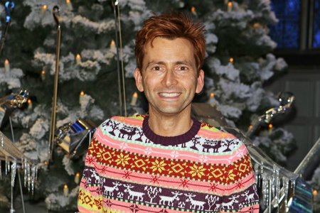 Merry Christmas, my friend... I love David's jumper! GOALS!!! *lol*