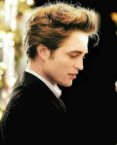  Edward Cullen ❤️