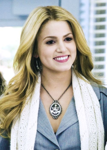 for Bria ChristianAna1 

Rosalie Cullen crest necklace