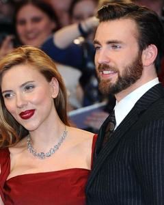 for Bella - Belward4ever

(Scarlett with a co-star - Chris Evans)