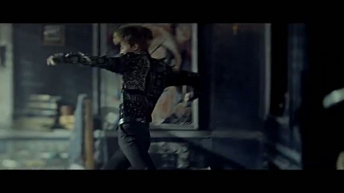  "That XX" por G-Dragon música video screencap