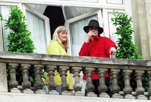  Debbie And 초 Husband, Michael Jackson