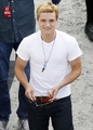 Josh Hutcherson shows up to the set of ‘Hunger Games: Catching Fire’ - josh-hutcherson photo