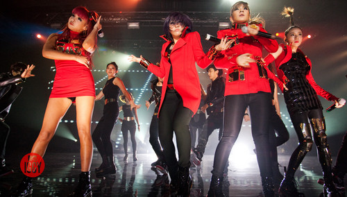  2NE1 at এমটিভি Iggy 2012
