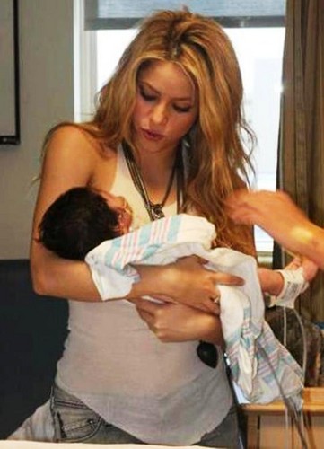  Shakira : Childbirth should be in January 2013