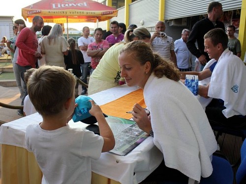  Kvitova Berdych autograph..