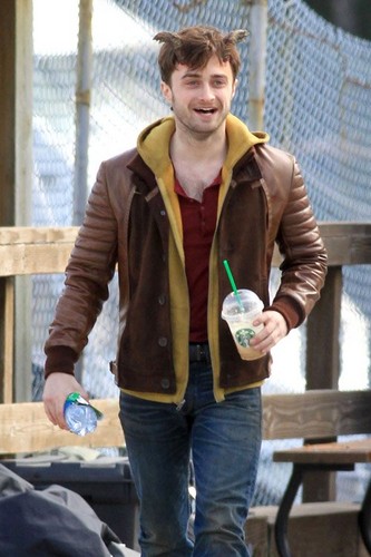  Daniel Radcliffe on "Horns" Set-02/10/2012