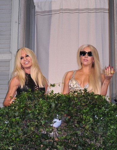  Gaga and Donatella on the balcony of Palazzo Versace