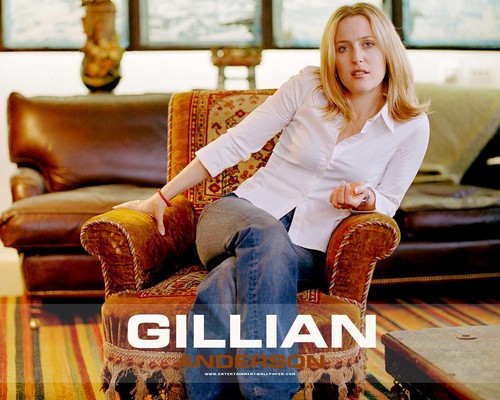  Gillian Anderson