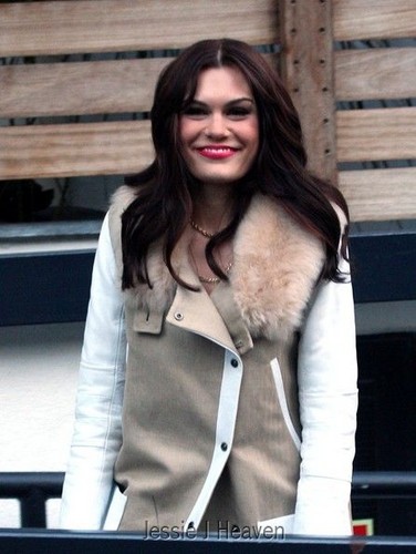  Jessie J Leaves The ITV Studios, 26092012