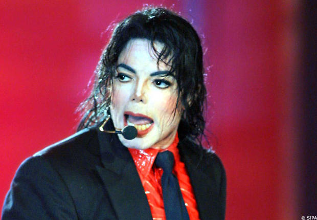 Michael-Jackson-Invincible-Era-invincible-era-32317482-620-430.jpg