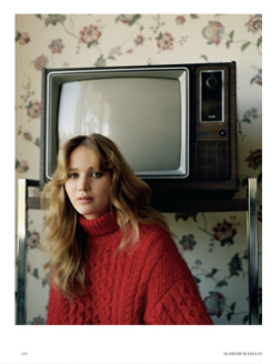  Scans: Jennifer in 'Vogue UK' - November 2012.