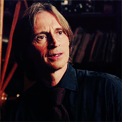  Things I Liebe About OUAT: The way Mr. Gold looks at Belle
