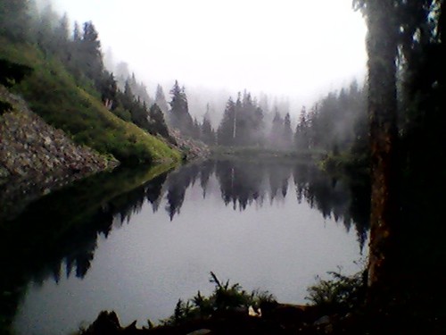  Alpine Lake : 5500ft. Cascade Range