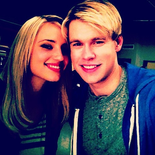 Chord and Dianna on set of ग्ली