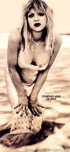  Courtney Cinta