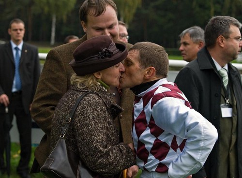 Kiss with jockey Josef Vana 2009