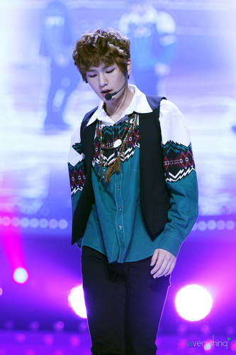 Onew at ABU radio song festival
