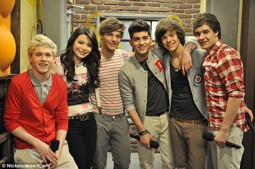  1D on iCarly