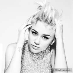  Hot Miley