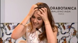  Kristen on Balenciaga live chat