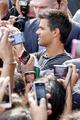 Taylor Lautner with Brazil fans promoting BDp2 - twilight-series photo
