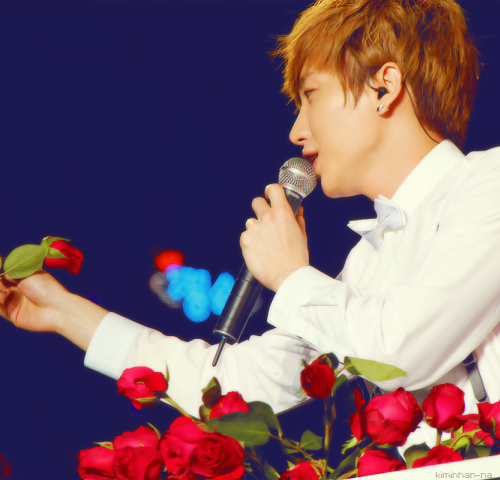  ♥♥♥Leeteuk Oppa!♥♥♥E.L.F will wait for You~♥ Be safe~
