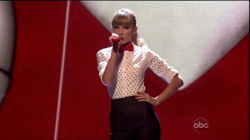  Taylor on the 'Dancing with the Star' 30 oct 2012