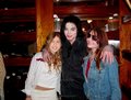 with lucky fans - michael-jackson photo