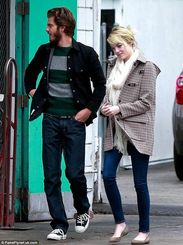  Emma and Andrew have 塔科, 炸玉米饼 lunch date, 9 November